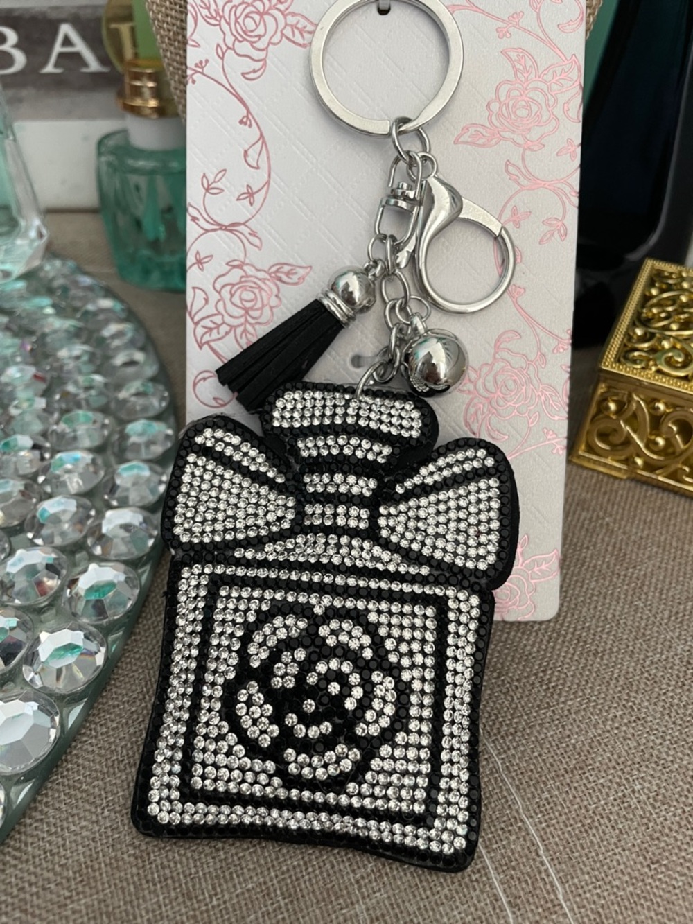 ✨Rhinestone Bow Camilla Flower Keychain Bag Charm✨NWT